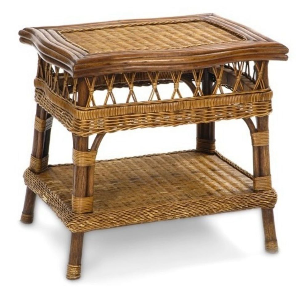 Mesa Lateral Rita em fibra natural rotin com junco