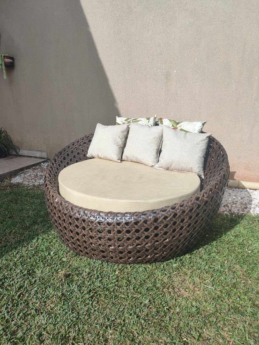 Chaise Libano em fibra sintética