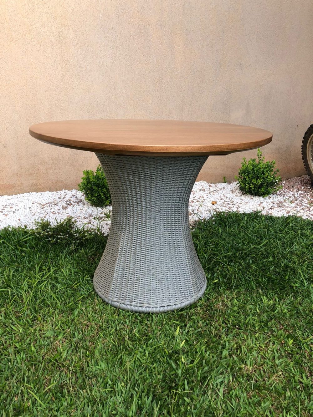 Mesa Ricca em Corda Náutica