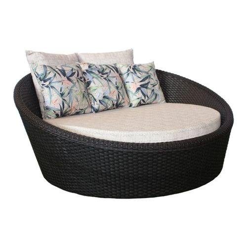 Chaise Audrey em Fibra Sintética e Alumínio