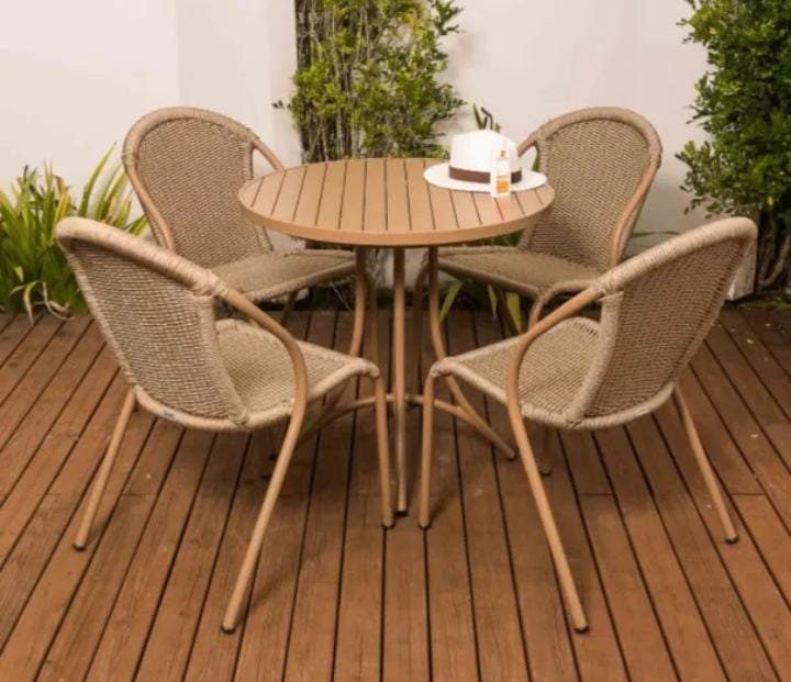 Conjunto de Mesa com 04 Cadeiras Luna